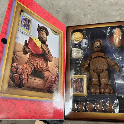 NECA Figure Ultimate Alien Life Form ALF Action Figure Oh Look! Someone With Taste Joint Movable Doll Birthday Present Toys