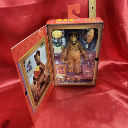 NECA Figure Ultimate Alien Life Form ALF Action Figure Oh Look! Someone With Taste Joint Movable Doll Birthday Present Toys