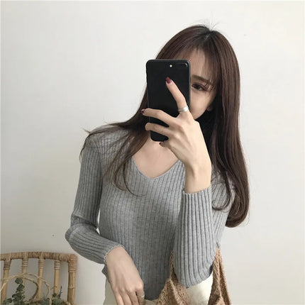 Korean Autumn V Neck Sweater Knitted Fashion Sweaters 2025 Slim Winter Tops For Women Pullover Jumper Pull Femme Truien Dames